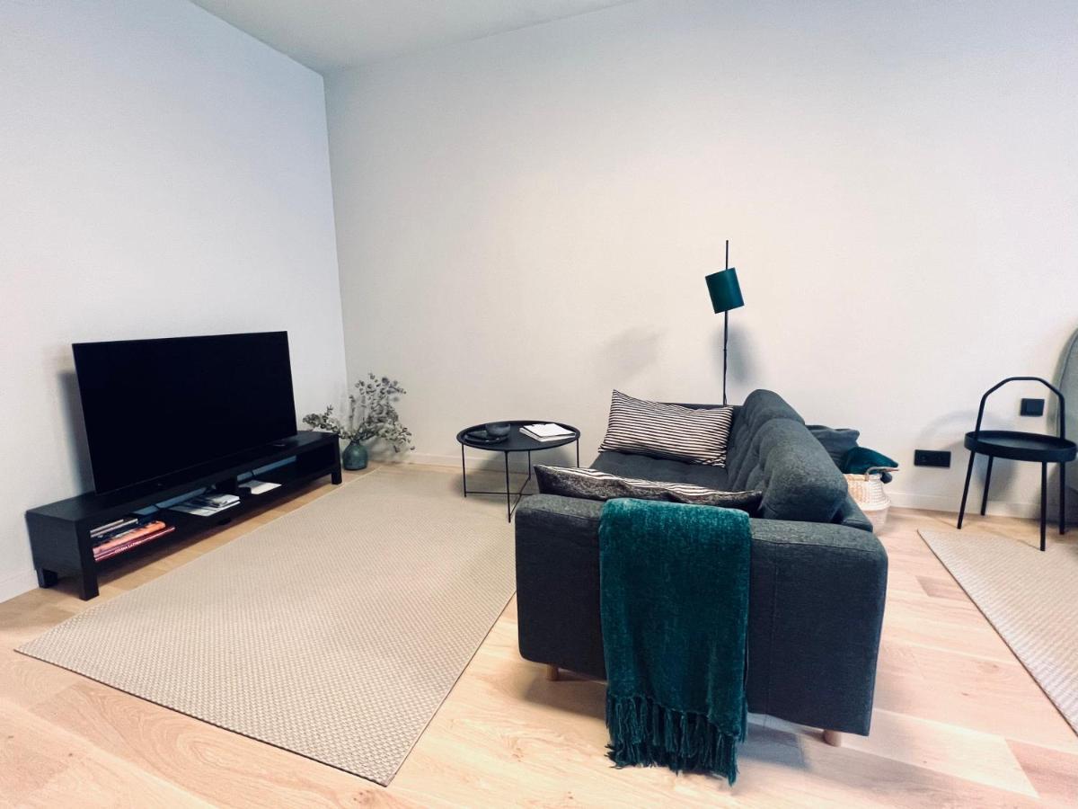 Stylish New Apartment In Riga Old Town - City Centre, Self Check-In, Walkable To Major Attractions Luaran gambar
